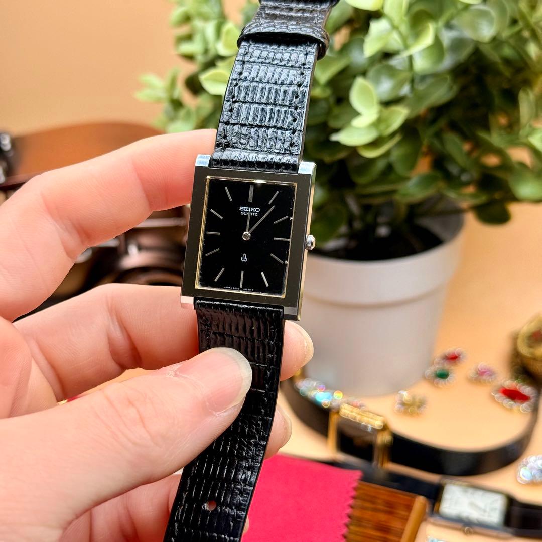 VINTAGE SEIKO 6020-5200 BLACK DIAL 1979年