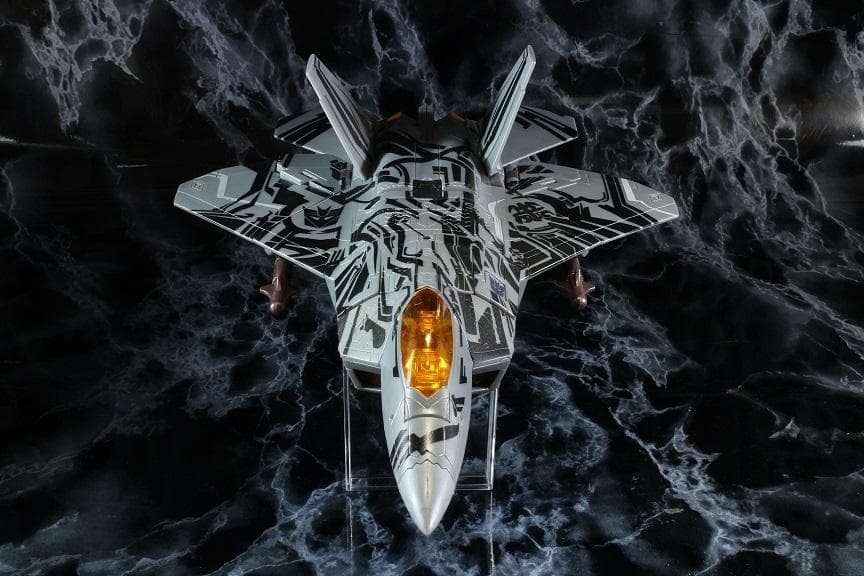 k*y様 中古 ハズブロ　スタースクリーム（海外版 MPM-01）