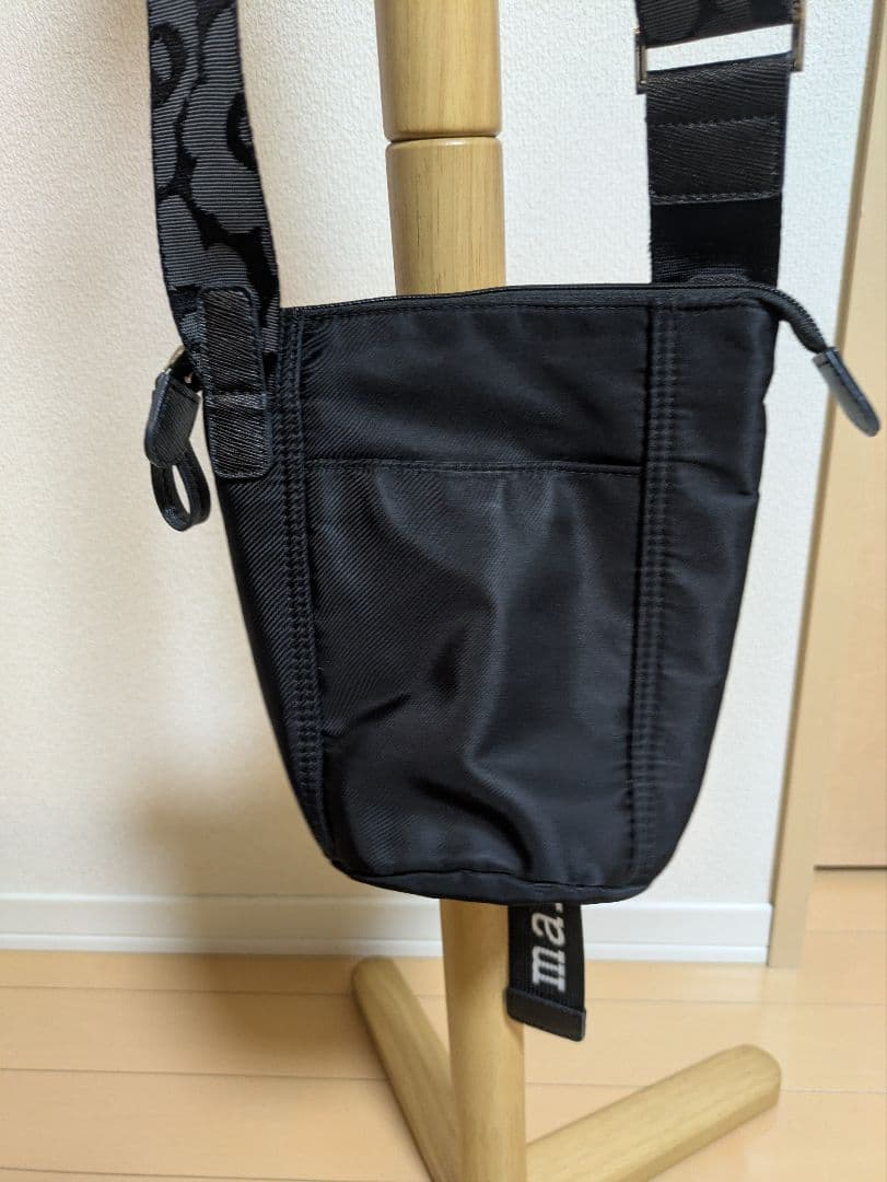 バッグ marimekko Essential Bucket Solid