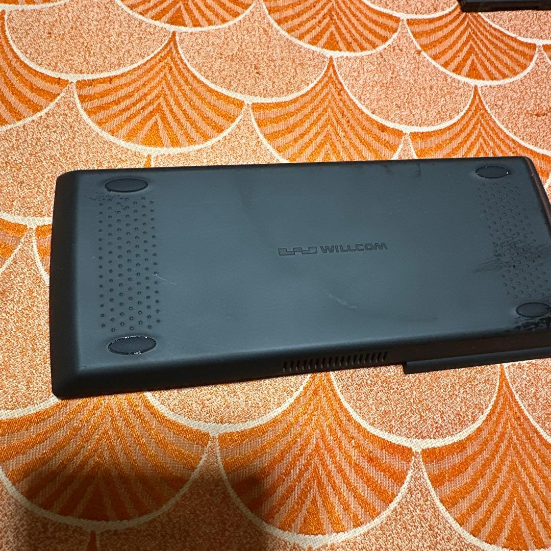 ほぼ新品　シャープ　ウィルコム　D4　本体一式　PC 携帯　スマホ　当時品