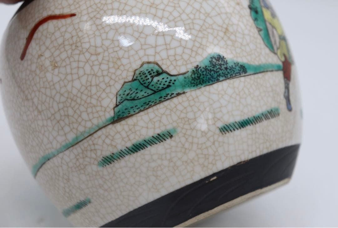 中国　哥釉粉彩人物紋壺　成化年製銘　送料込み0711