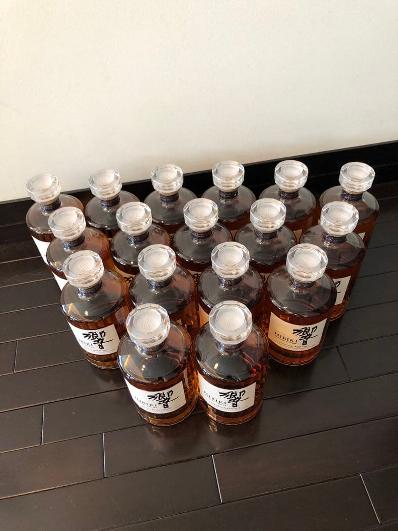 1本単価11,990円サントリー響ジャパニーズハーモニーNV700ml×17本