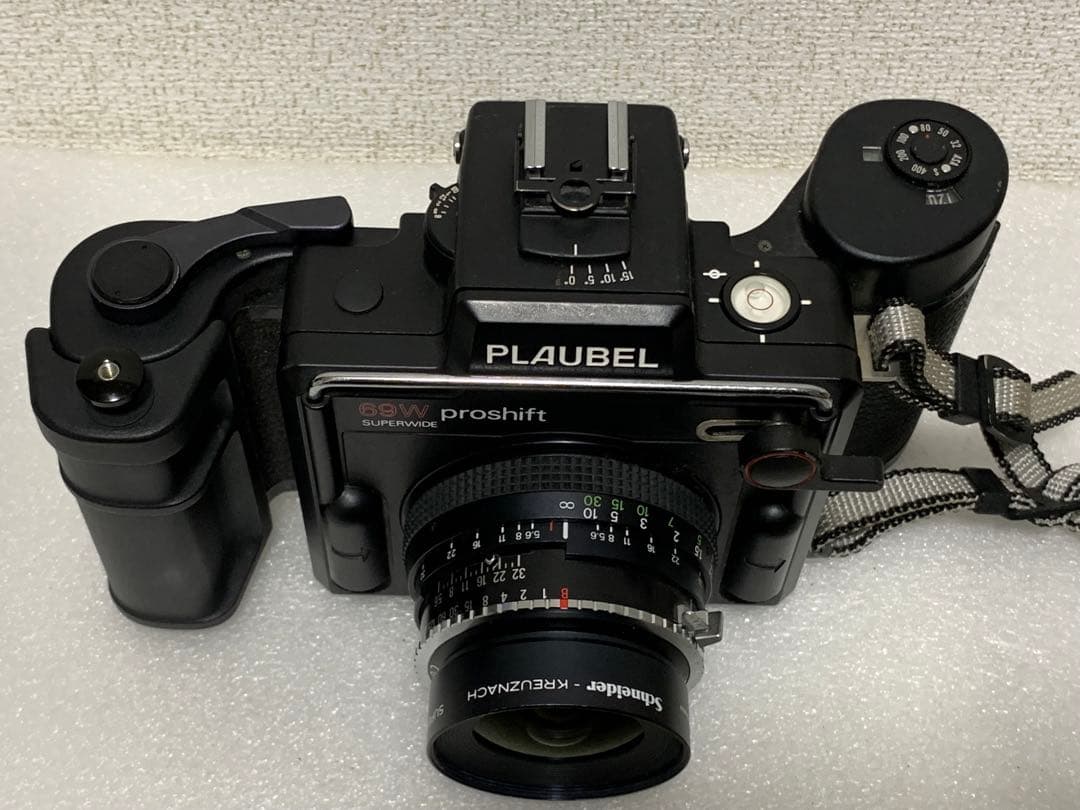 フィルムカメラ PLAUBEL 69W