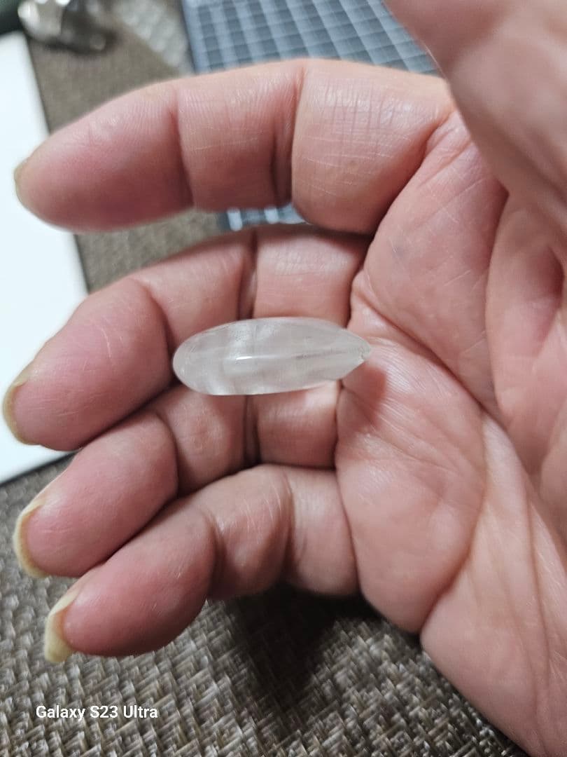 黒平向山鉱山の水晶飛龍勾玉　３０mm