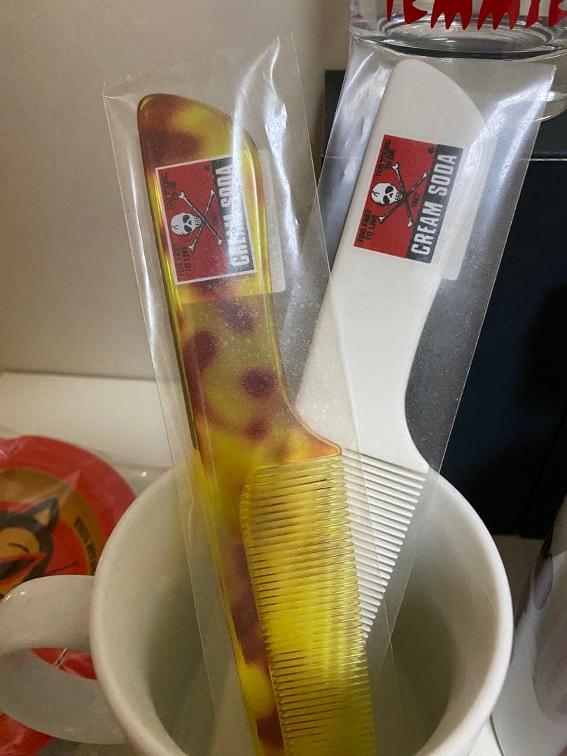 クリームソーダ 灰皿7つ、マグカップ3つ、コーム4つ、グラス3つ、入れ1つ