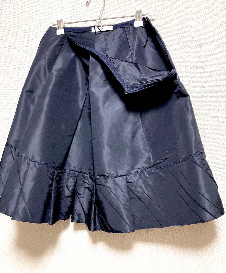 正規品　美品　PRADA プラダ　フレア　スカート　Mサイズ　黒　ブラック