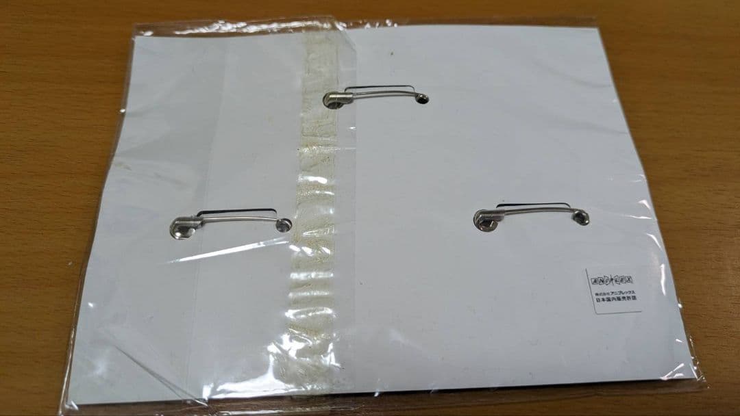 魔法少女まどかマギカ　まどマギ　ローソン　缶バッジ　鹿目まどか・美樹さやか・べべ