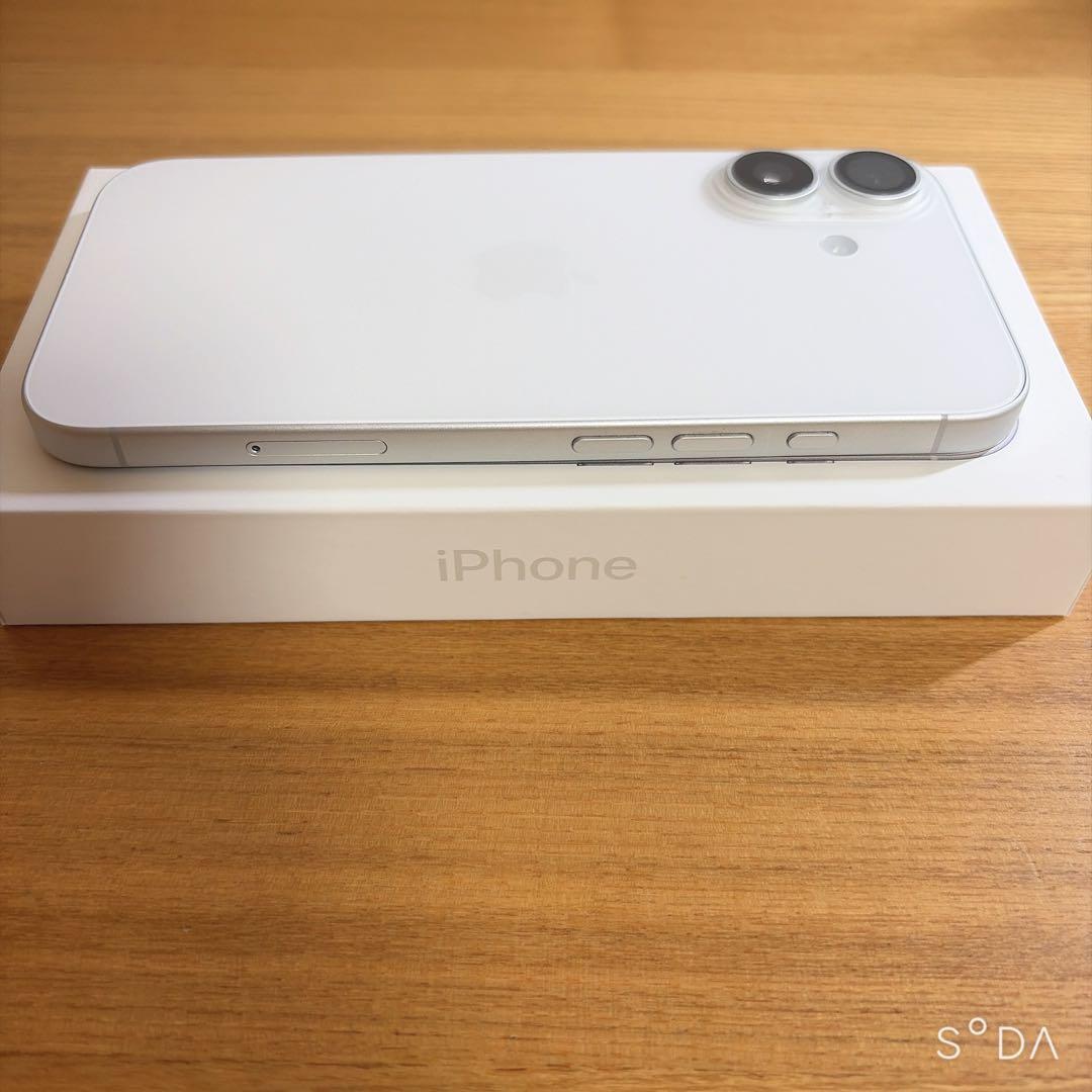 iPhone16 128GB ホワイト