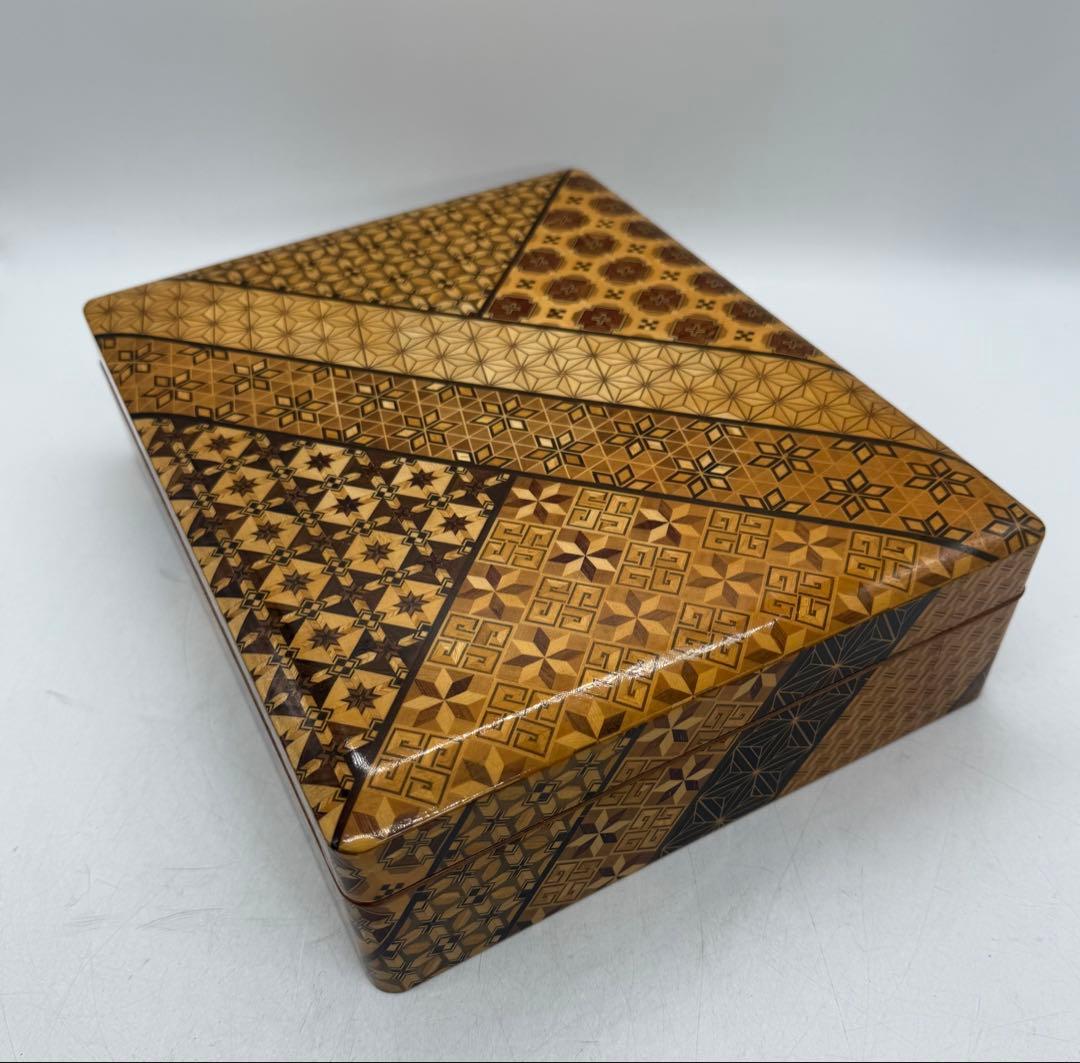 美品　寄木細工　収納箱　送料込み251020