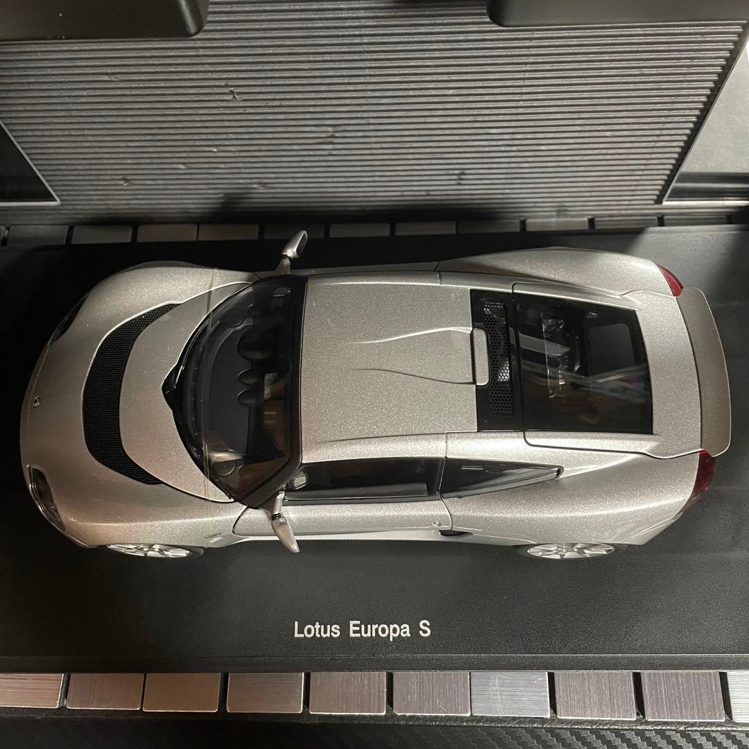 未展示品 オートアート 1/18 ロータス ヨーロッパ S シルバー