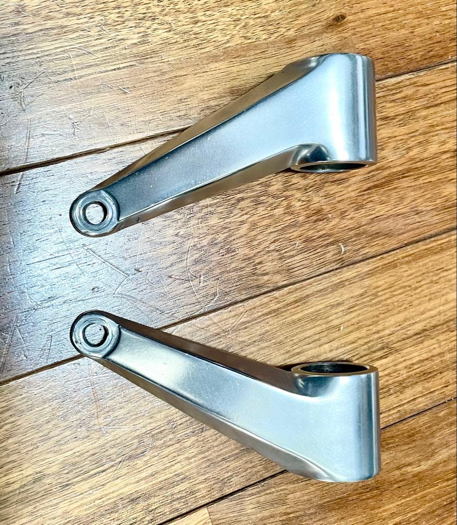 WMプロダクツ　ヘッドライトステー　アルミ製33パイ　左右セット