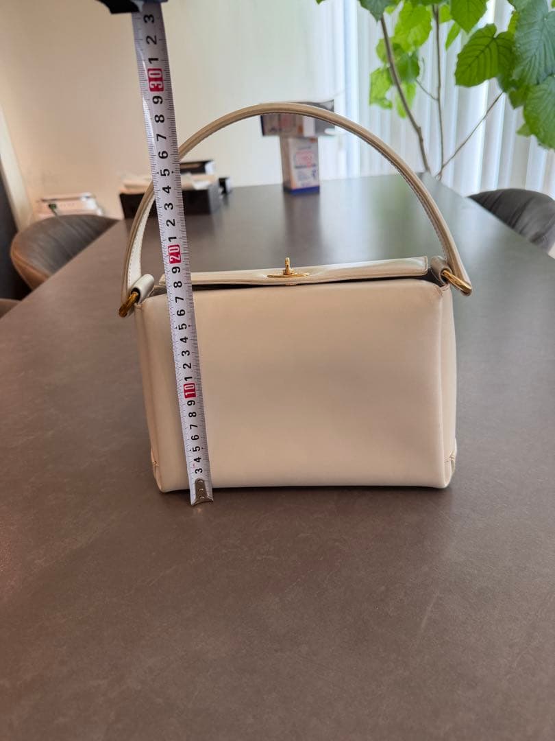 ホワイトハンドバッグ GUCCI グッチ