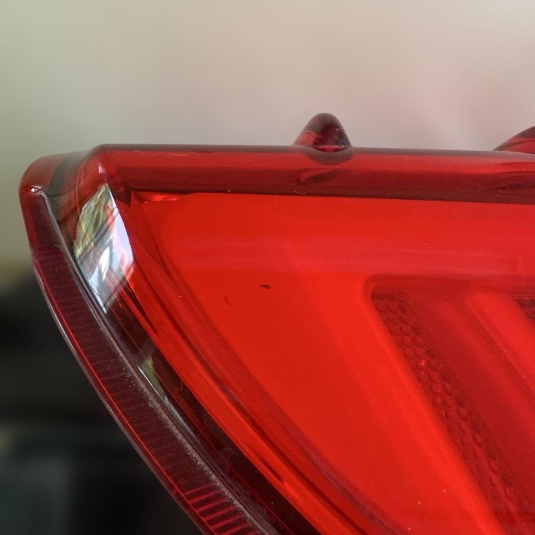 ハイエース　200系　テールランプ　FLEX ヴァレンティ　右　テールライト