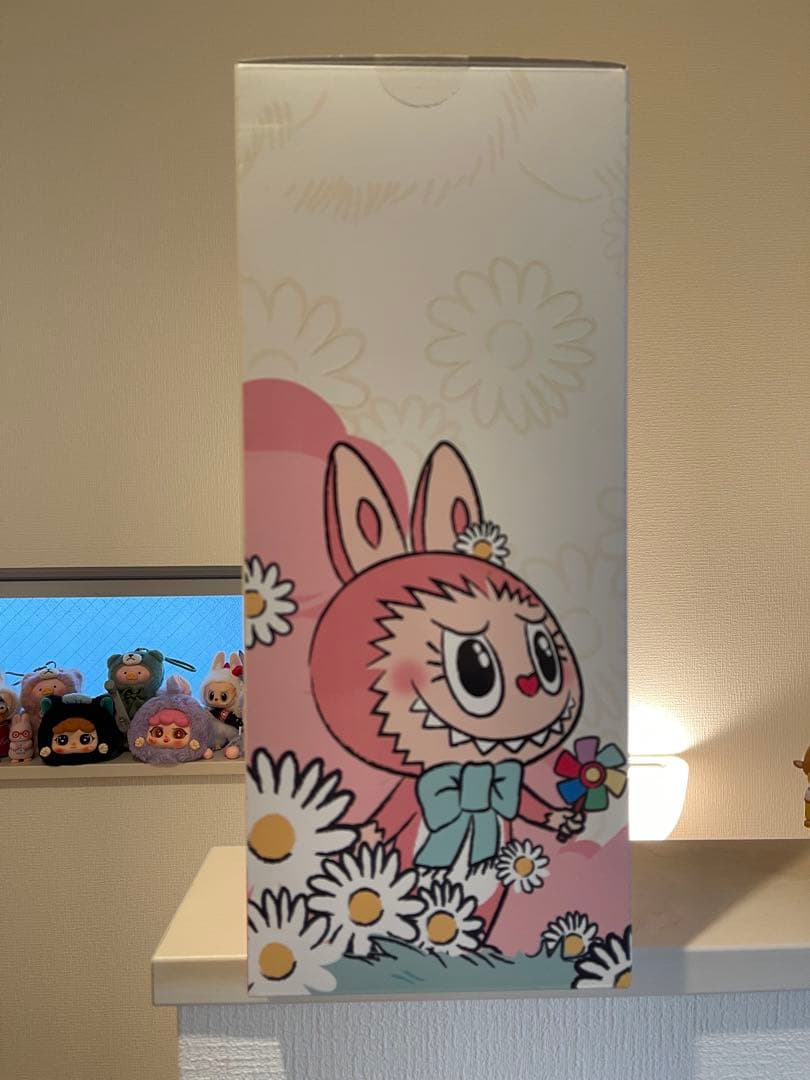 正規品 POPMART ランド限定　MOKOKO CLOSE TO SWEET