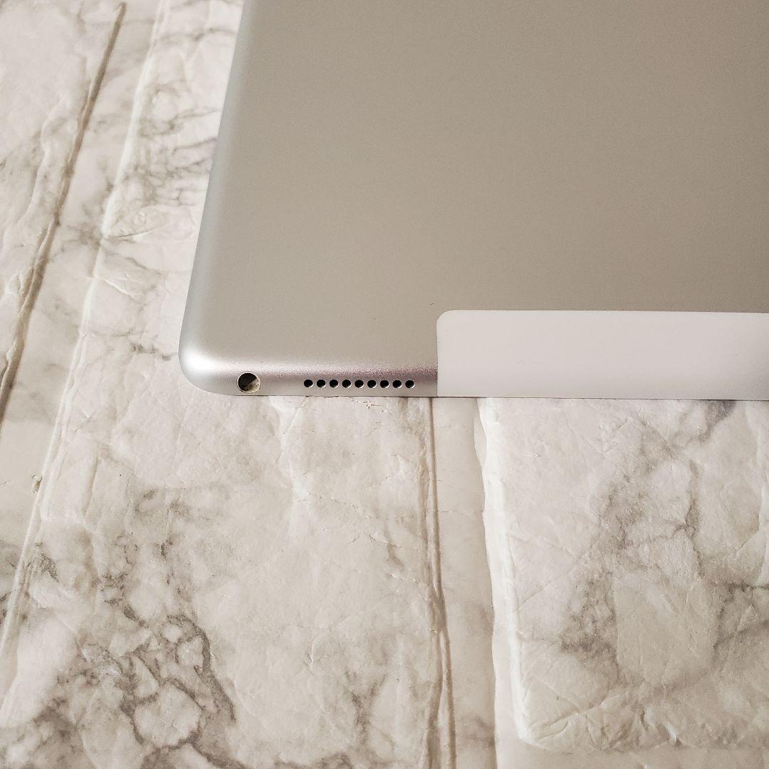 121 iPad pro 12.9 1世代 128GB SIMフリー シルバー
