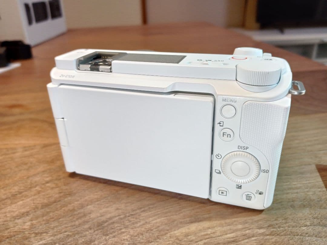 a*e様 【メーカー保証 5月6日迄付帯】SONY ZV-E10M2 ボディ取説