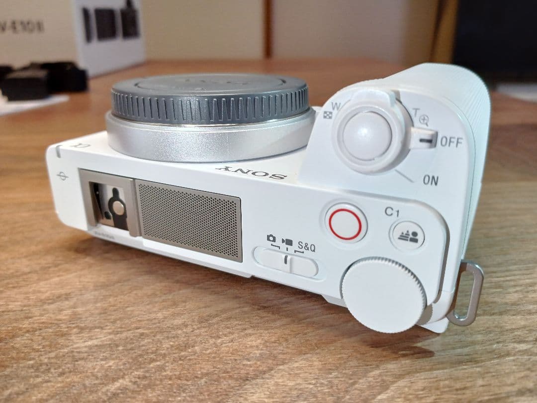 a*e様 【メーカー保証 5月6日迄付帯】SONY ZV-E10M2 ボディ取説