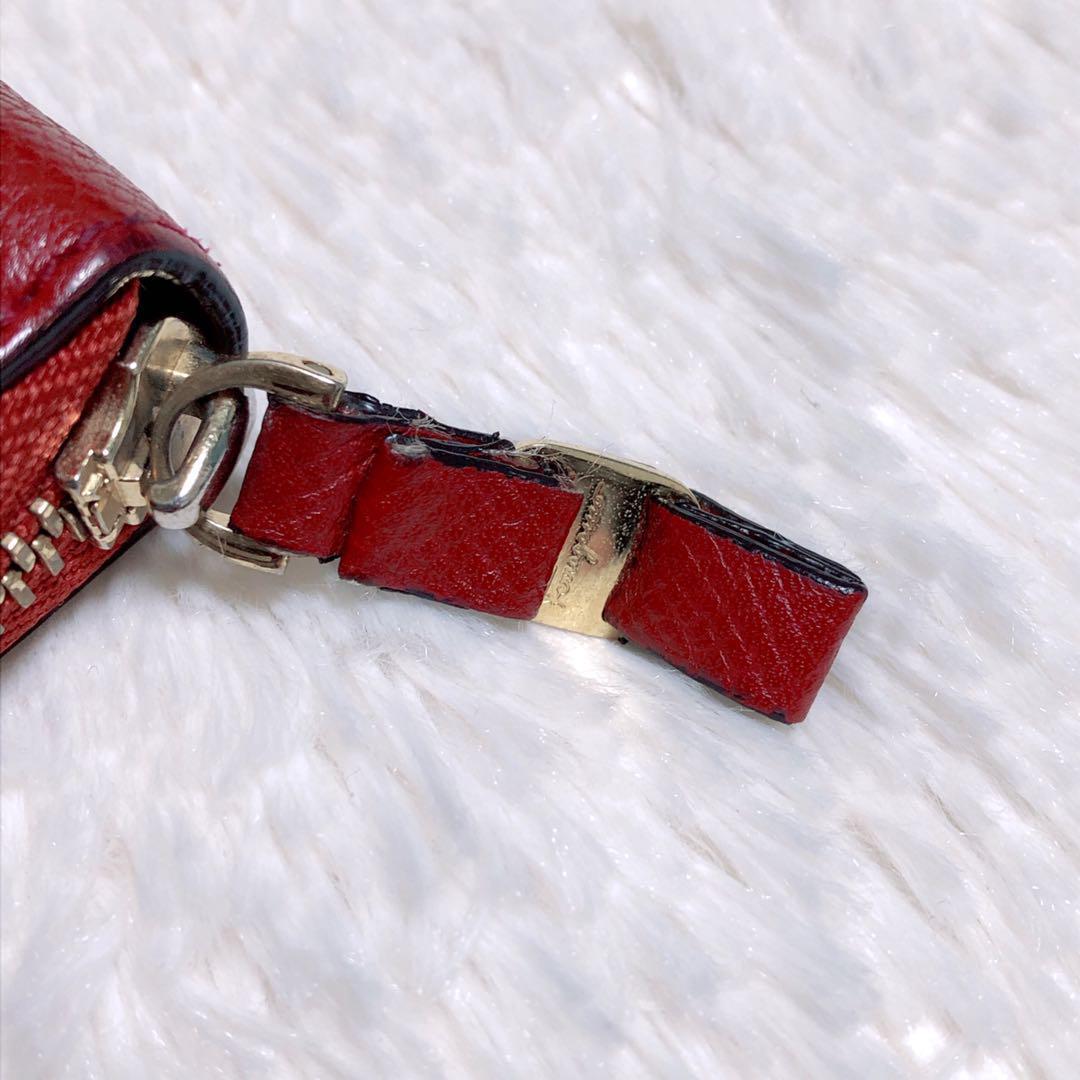 ♡美品♡サルヴァトーレフェラガモ ケース 財布レッド ラウンドファスナー