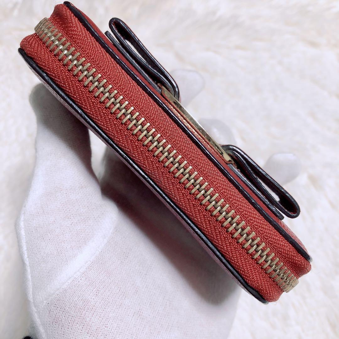 ♡美品♡サルヴァトーレフェラガモ ケース 財布レッド ラウンドファスナー