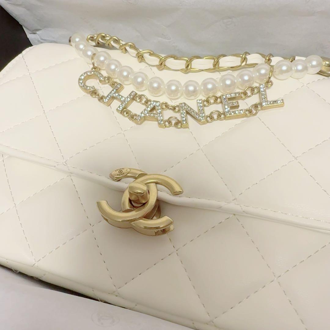 CHANEL キルティングショルダーバッグ パールチェーン ロゴ ノベルティ
