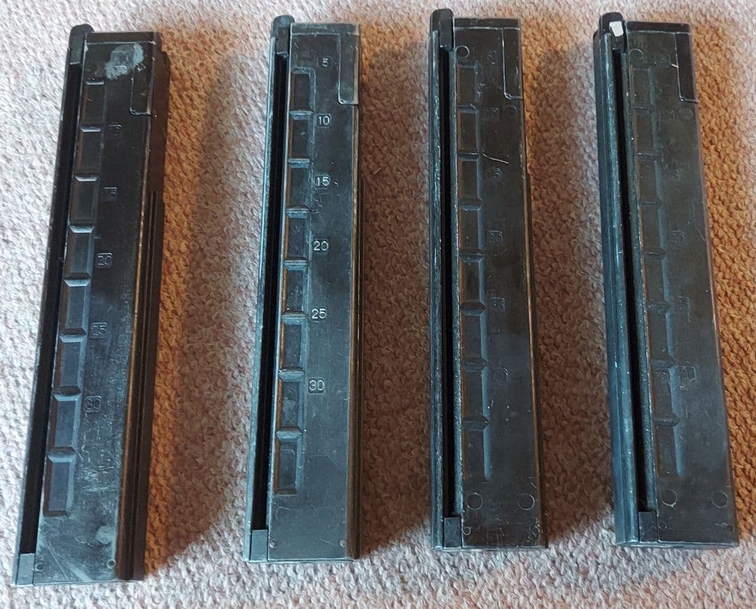 KSC MP9ガスガン　マガジン・サプレッサー・スリングセット(箱なし・現状品)