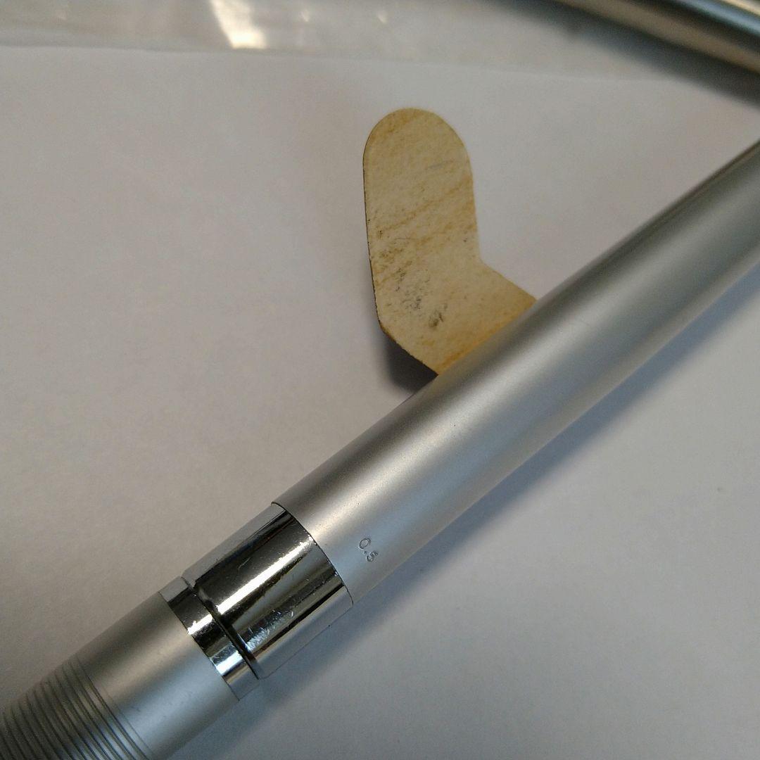 パイロット　シルバー色　ペンシル　プラチナムアングル（ボディノック）