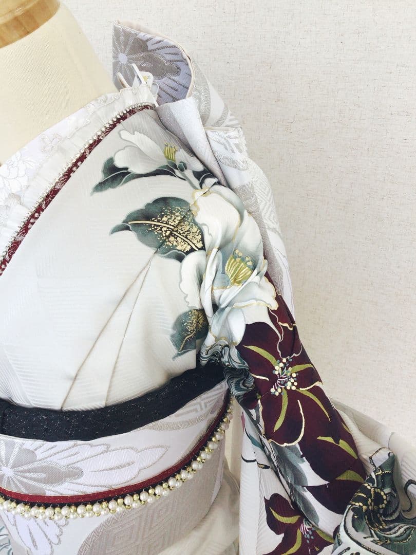 椿に松竹梅の上品な古典振袖フルセット