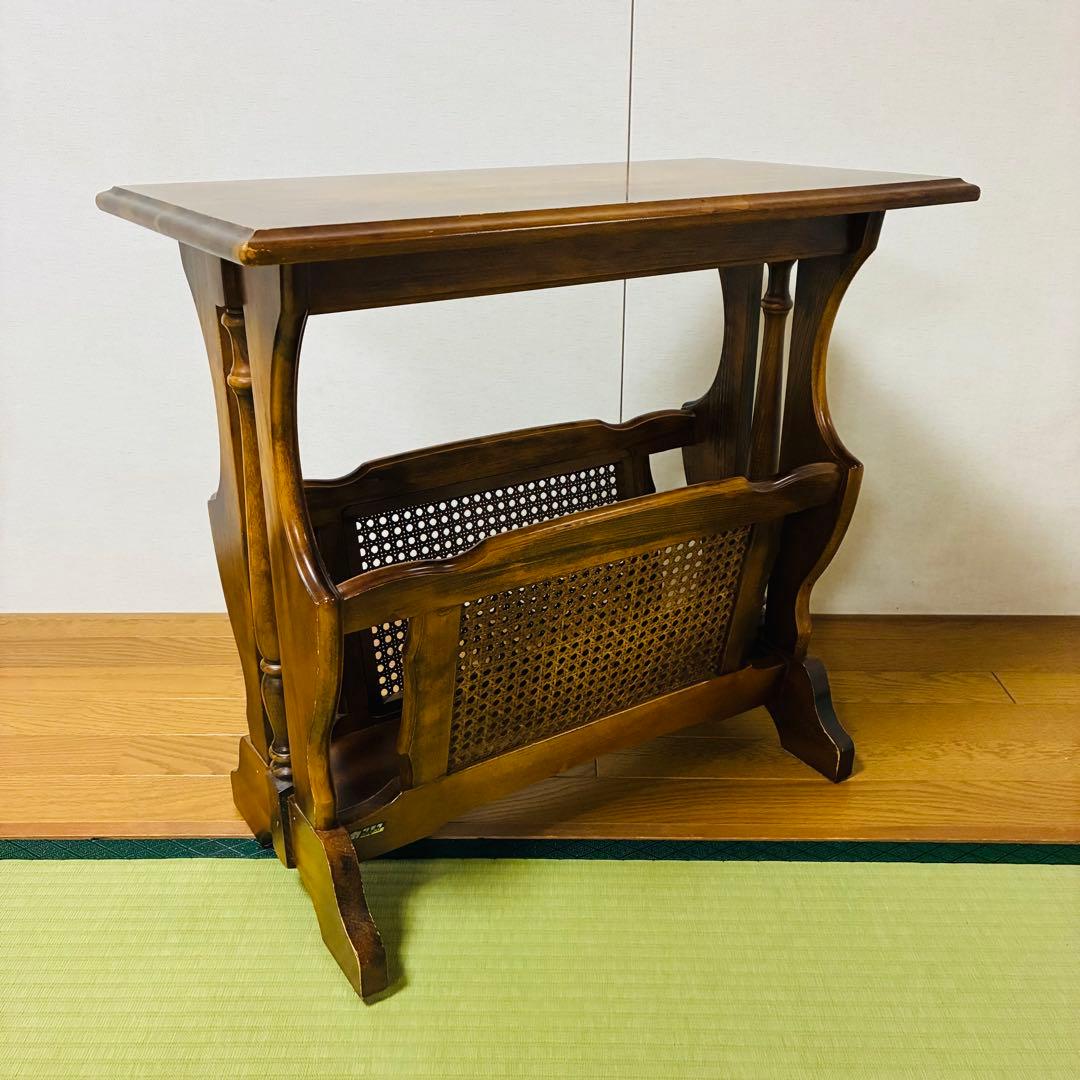 オールドカリモク　サイドテーブル　マガジンラックつき　コロニアル