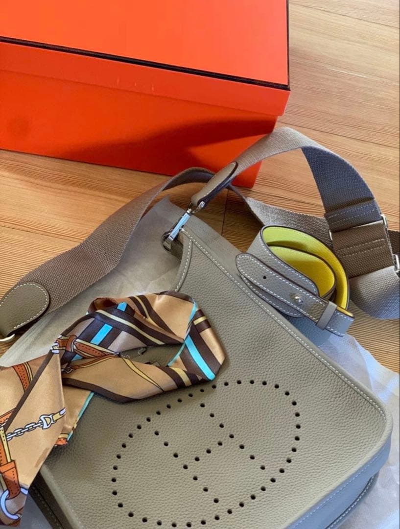 Hロゴ Hパンチング ショルダーバッグ ショルダー2本付き 最高級革