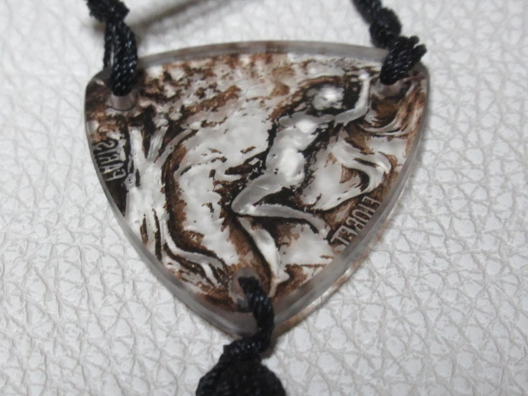 美品1924年作定価22万◆ネ・ラリック『FIORET』ペンダント 黒パチネ彩色