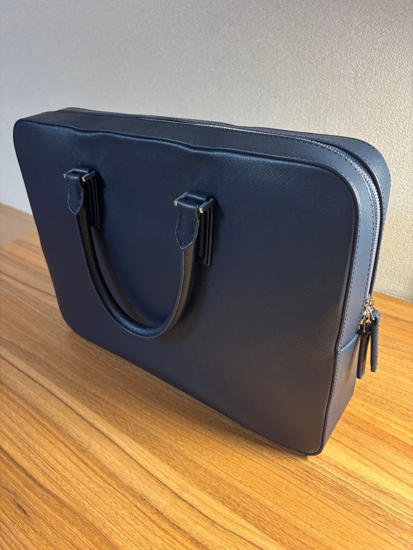 aucentic イタリアンレザー ビジネスバッグ