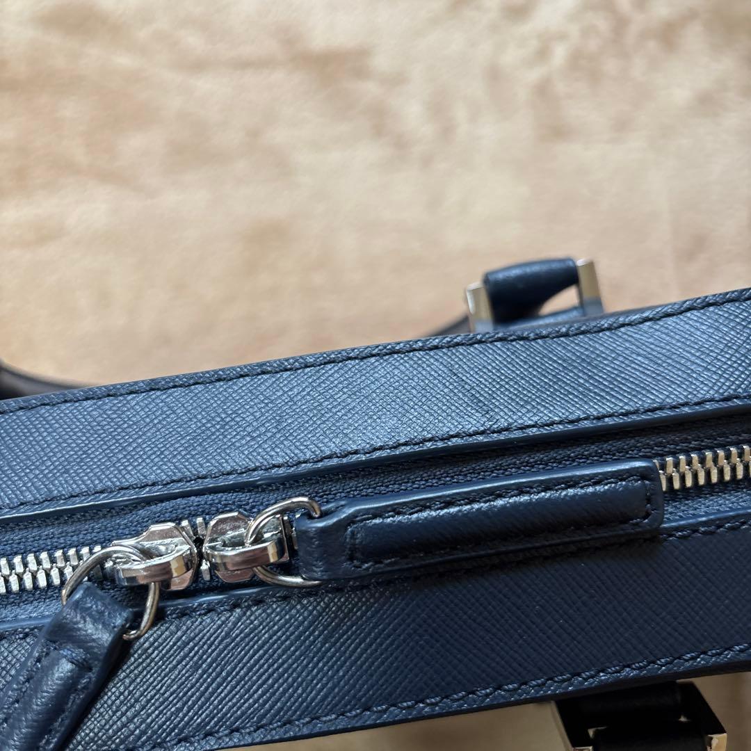 aucentic イタリアンレザー ビジネスバッグ