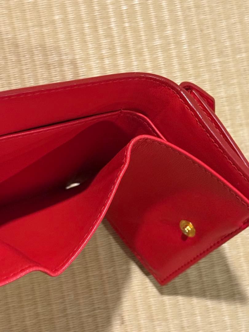 つ*つ様 PRADA エンベロープ 三つ折り財布 レッド　美品