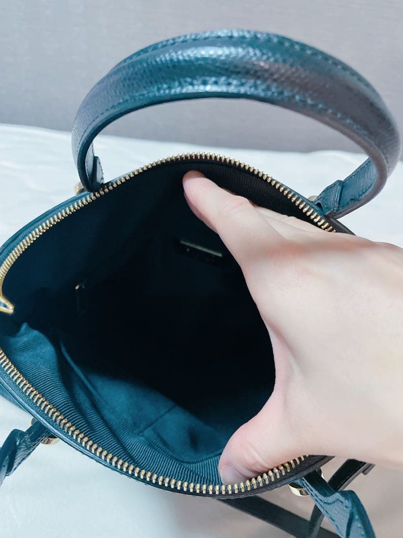 FURLA フルラ　パイパー　ショルダーバッグ　ハンドバッグ　ブラック