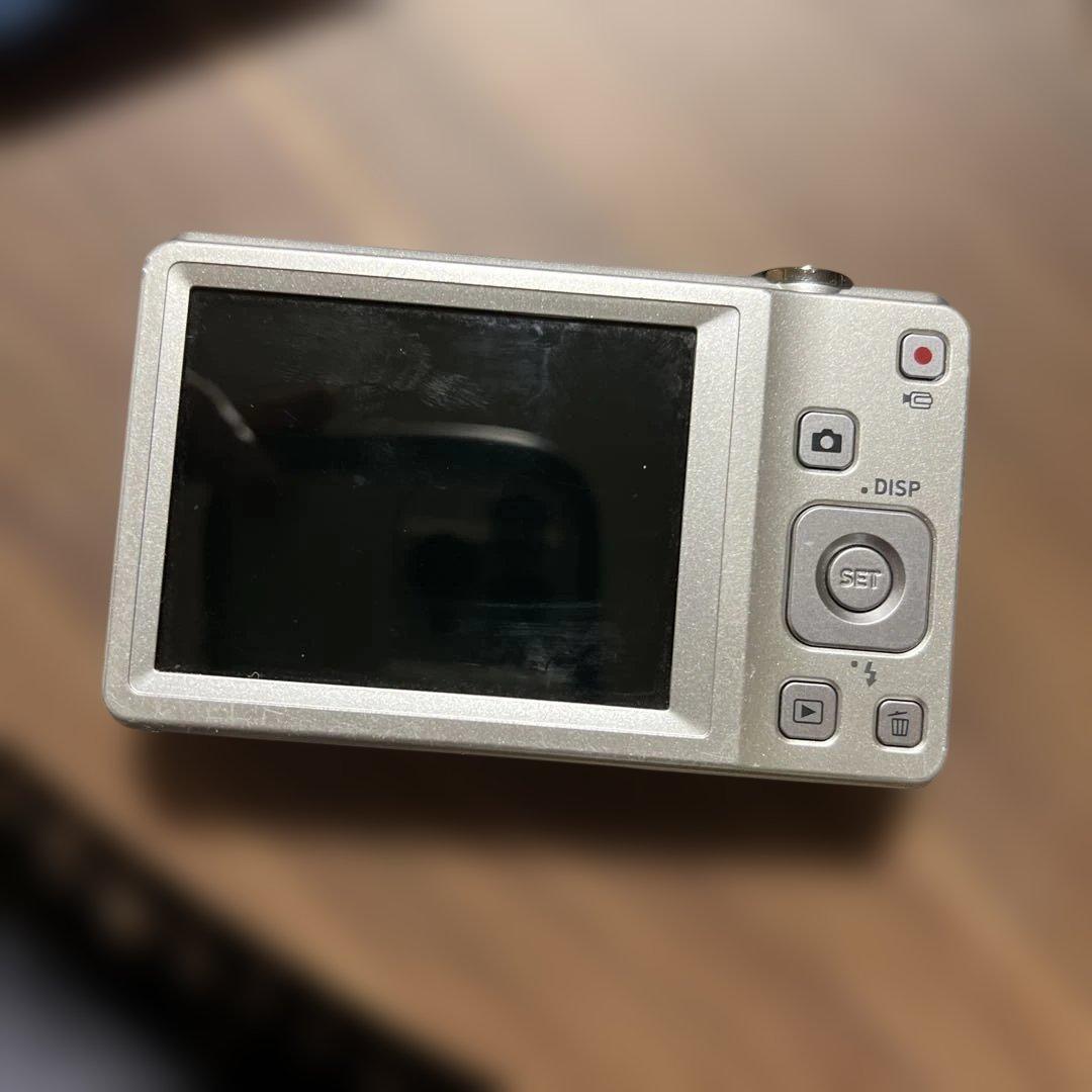 デジタルカメラ CASIO EXILIM EX-ZS6