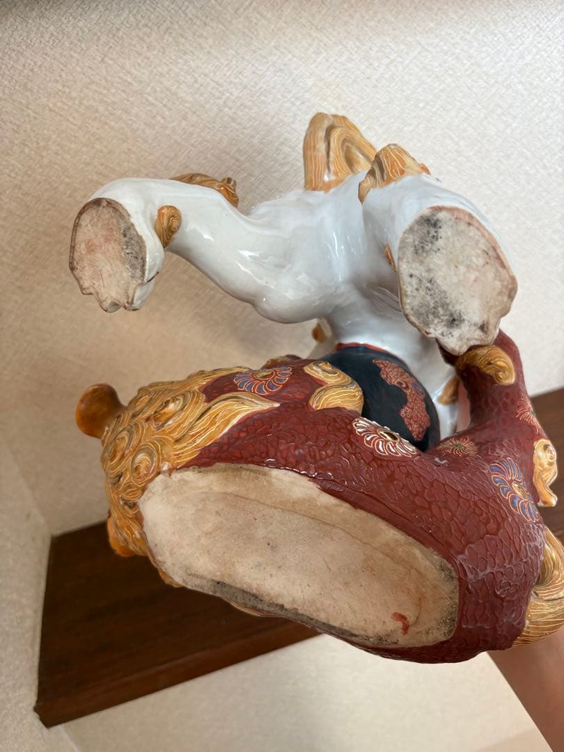 じゃれあい　玉乗り獅子　置物