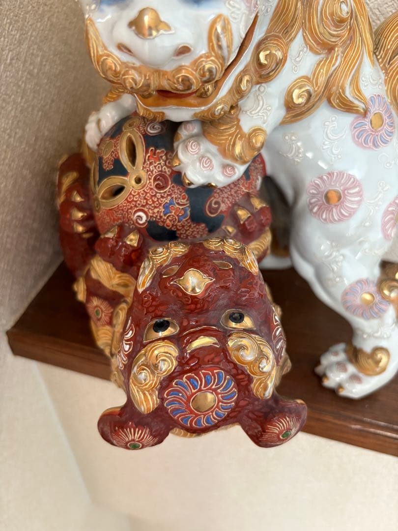 じゃれあい　玉乗り獅子　置物