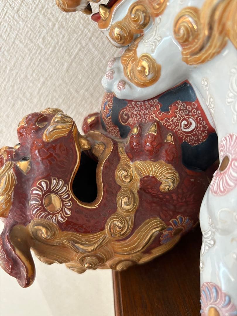 じゃれあい　玉乗り獅子　置物