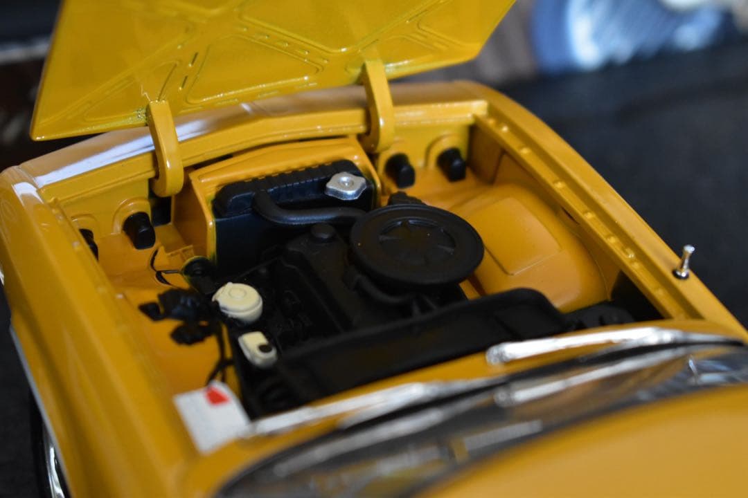 1/18 NOREV ノレブ '71 オペル マンタ フルディティール ミニカー