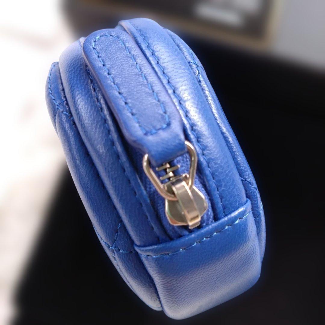未使用 CHANEL マトラッセ ラウンドケース ココ ブルー ラムスキン