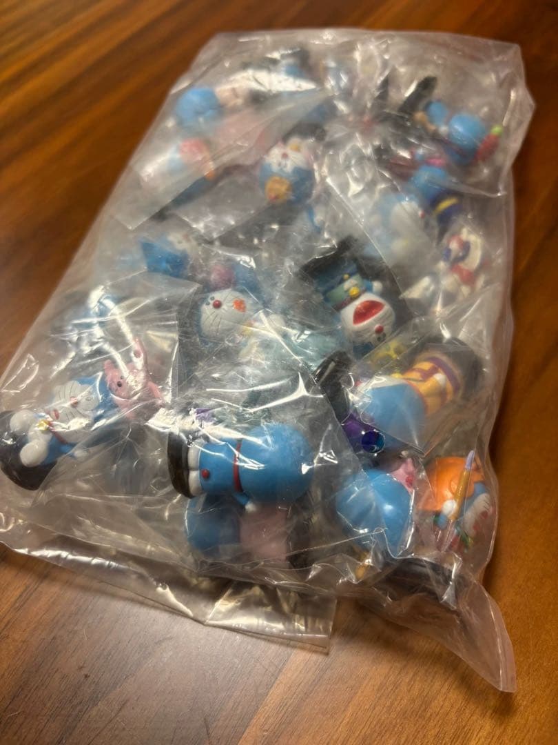 しい映画大集合ドラえもんフィギュアセット、フルセット32個