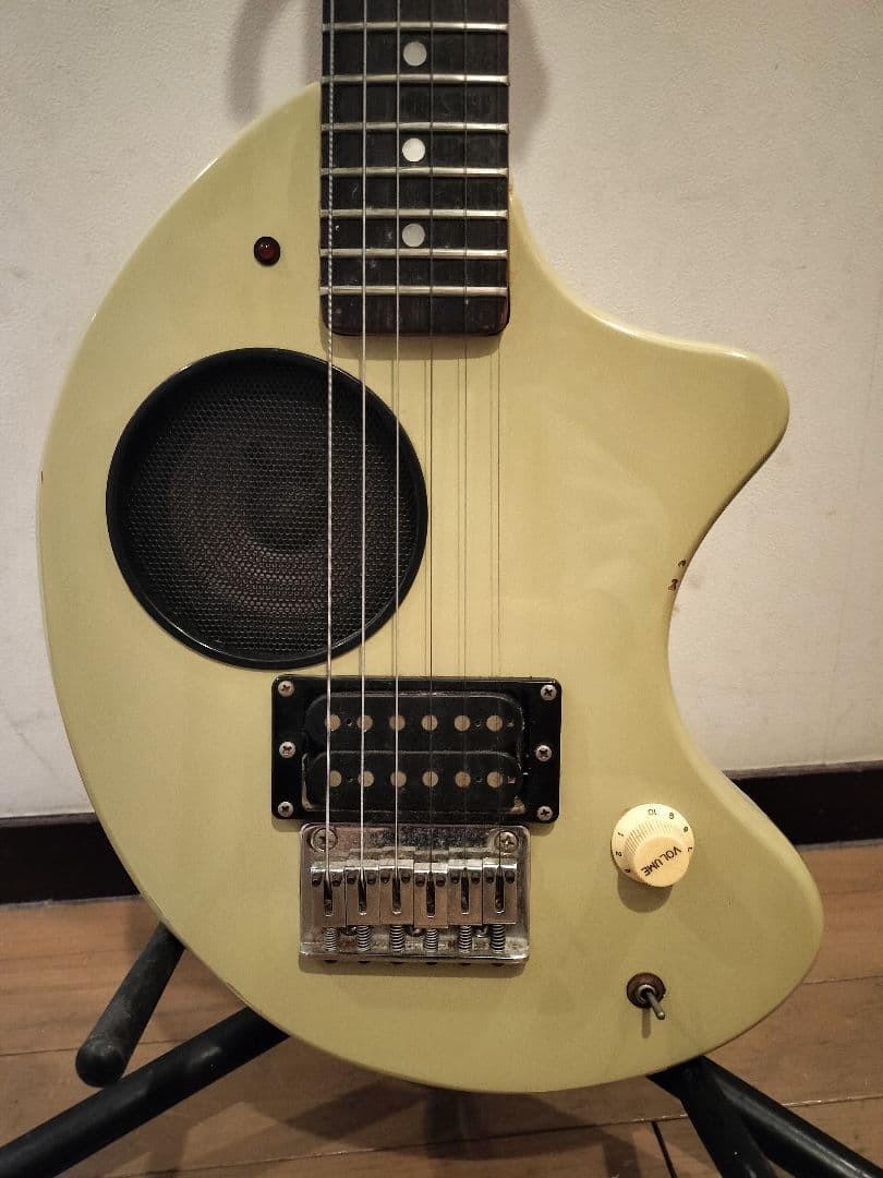 Fernandes ZO-3 ゾーさん (ジャンク品)