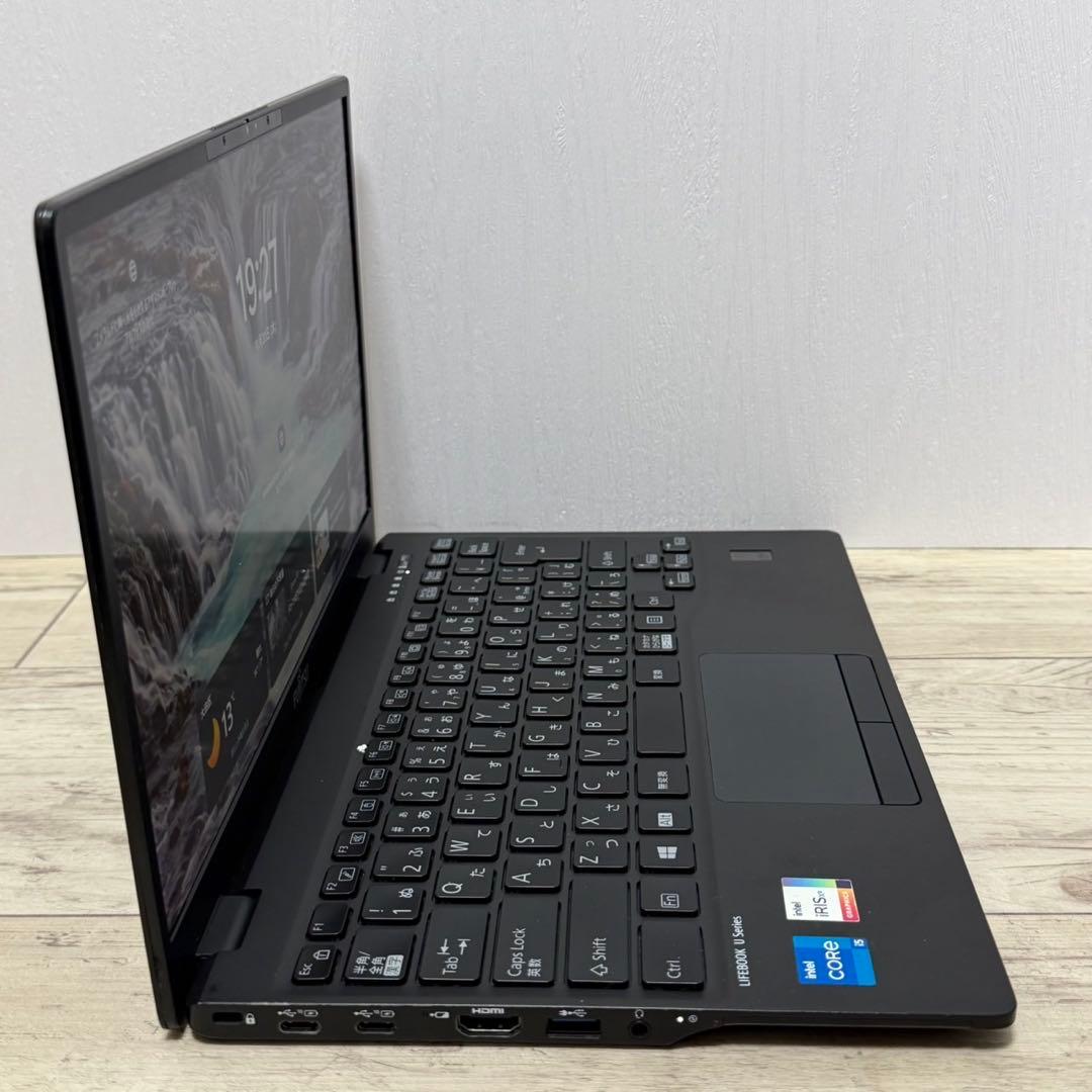 美品 富士通 LIFEBOOK U9311/F LTE i5 256GB 軽量