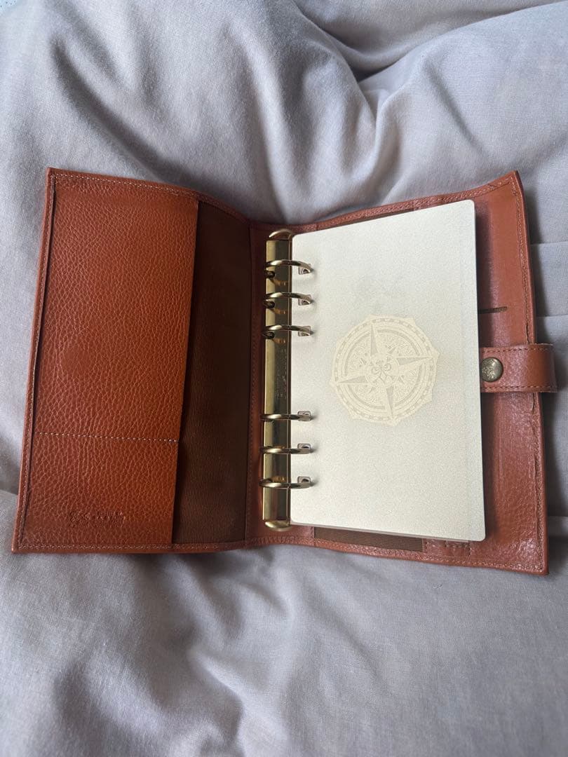 イルビゾンテ　スケジュール帳カバー　キャメル