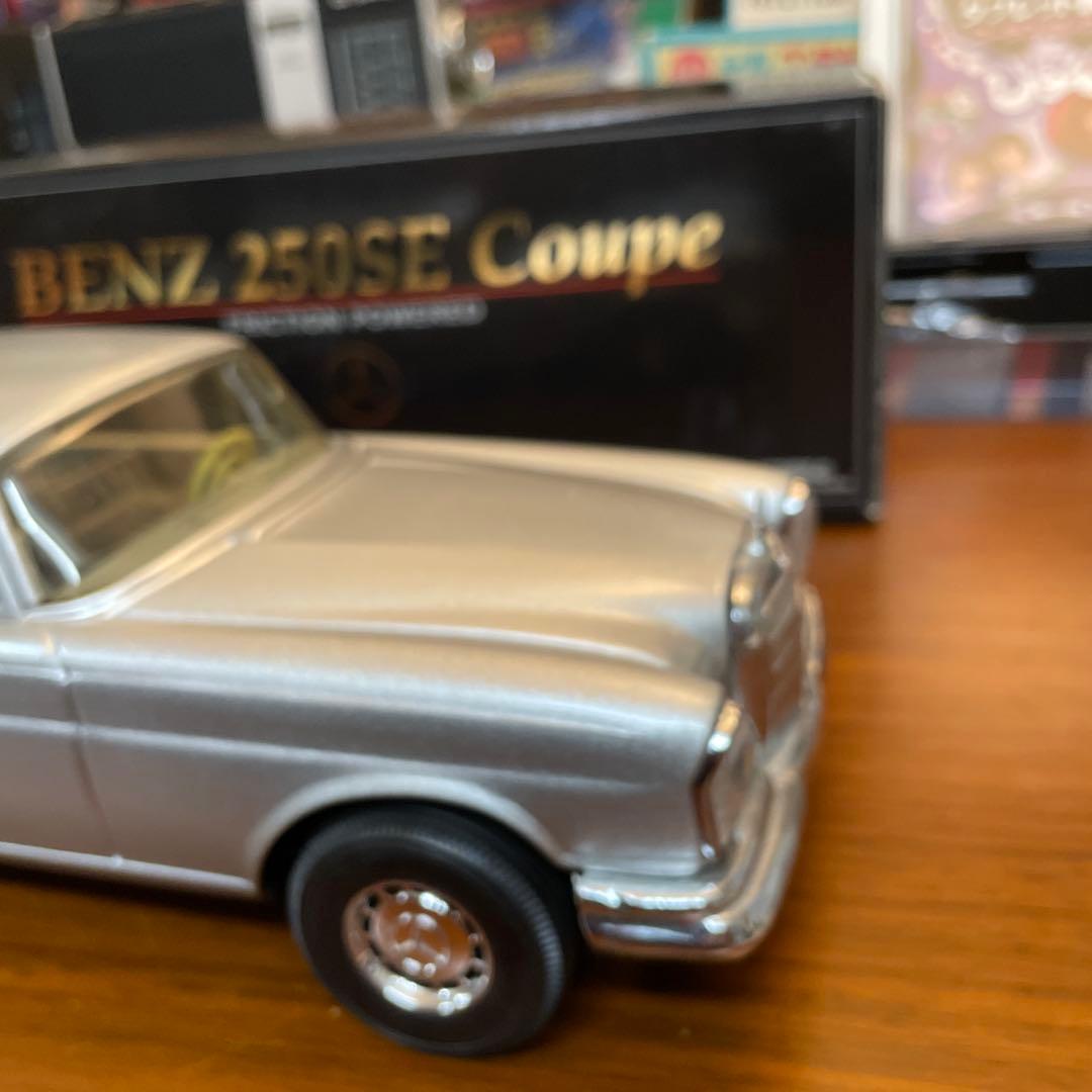 イチコーブリキ　ベンツ250SE coupé