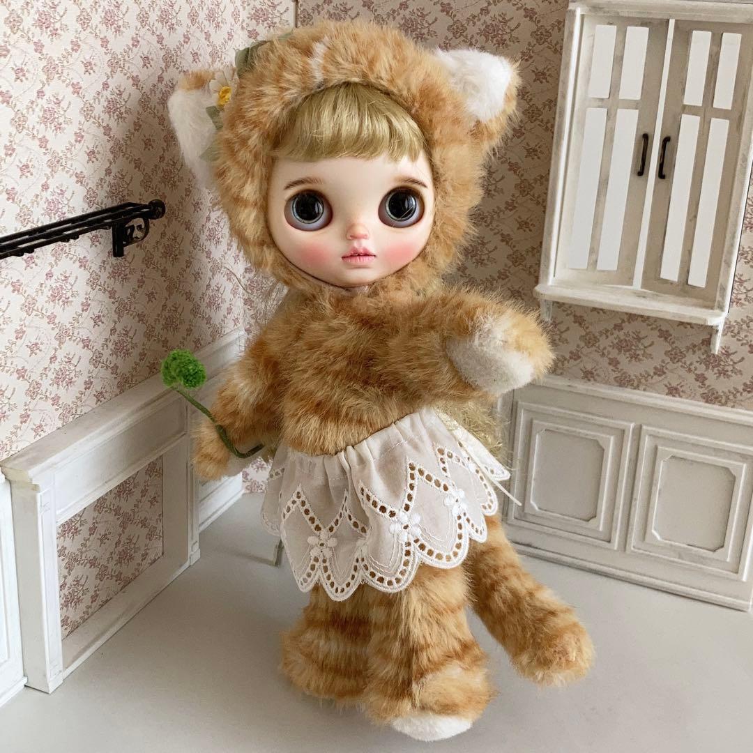 ブライスアウトフィット　着ぐるみ　トラネコ　（茶トラ）