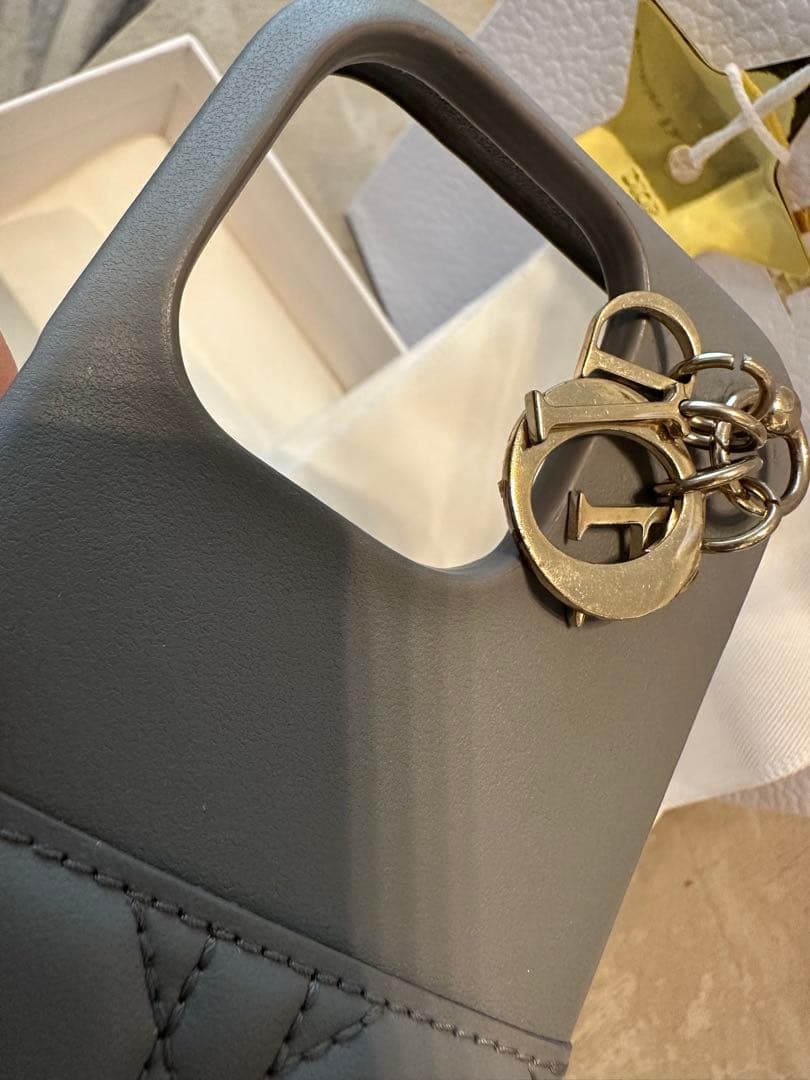Christian Dior グレー iPhoneケース