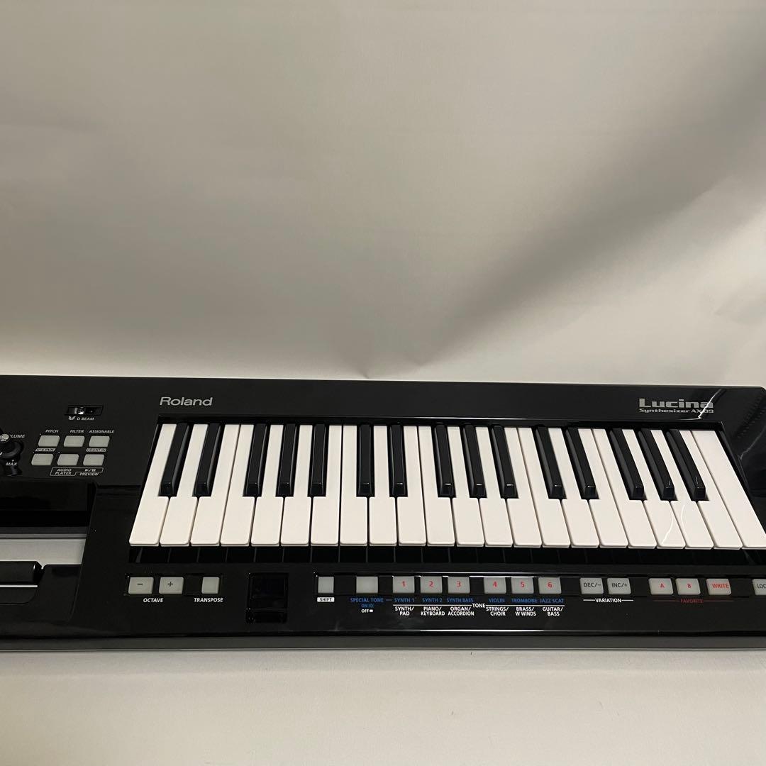 動作品Roland 37鍵 ショルキー Lucina AX-09 シンセサイザー