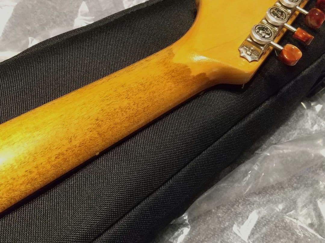 Fender ストラトキャスター ラッカー塗装 メタリックピンク