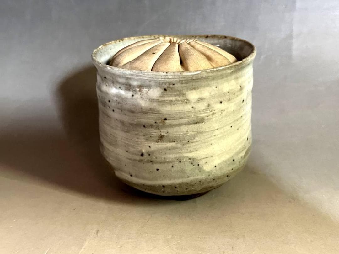 湯飲み■刷毛目 立ちぐい飲み 江戸期 えくぼ 箆目 湯呑み 糸切り高台 骨董■